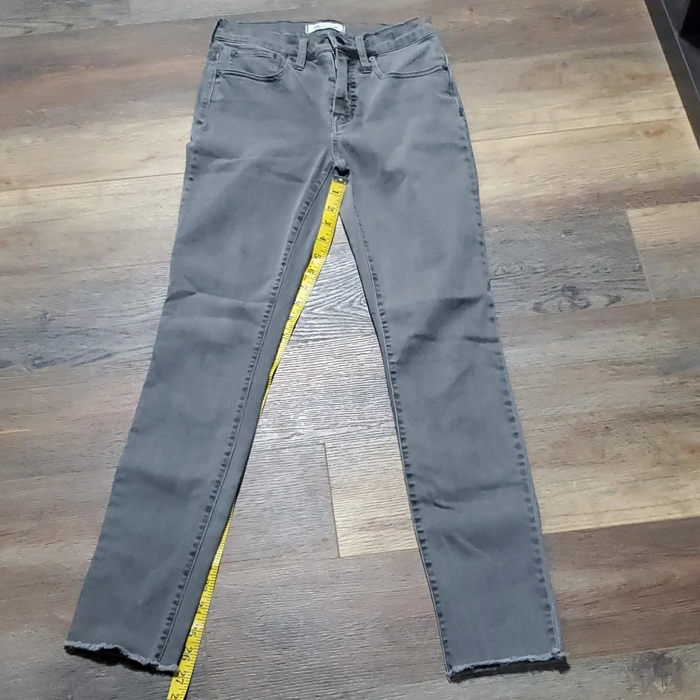 Madewell 9" high rise skinny grey raw hem jeans